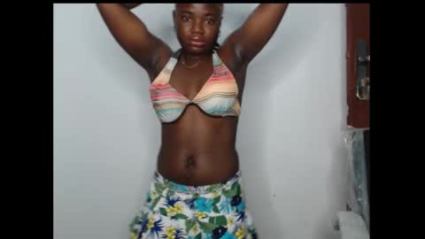 Snapshot of isabella_love7 chatting on March 4, 5:13 am isabella online show from March 4, 5:13 am