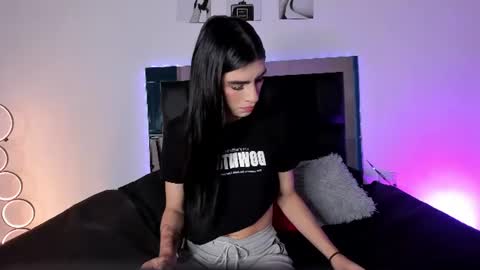 Isabella Moon9 online show from July 9, 11:58 am
