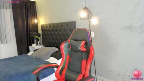 Isabella Nowa online show from March 7, 12:02 pm