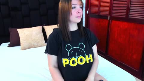 Isabella Your Queen  online show from February 8, 3:08 am