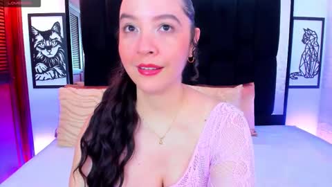 Isabella Your Queen  online show from February 5, 11:42 pm