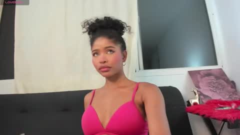 Snapshot of isabella_sex18 chatting on March 9, 8:21 pm isabella online show from March 9, 8:21 pm