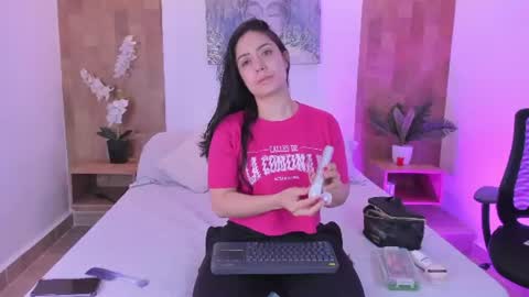 isabella_winkler online show from June 18, 11:03 am