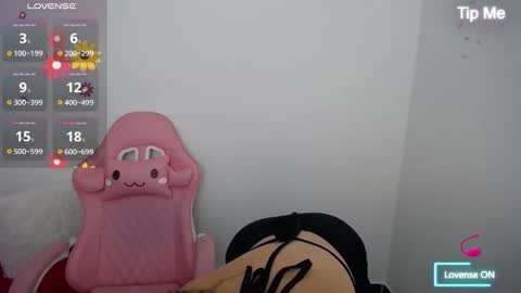 Snapshot of isabella_wish1 chatting on October 10, 2:05 pm isabella_wish1 online show from October 10, 2:05 pm