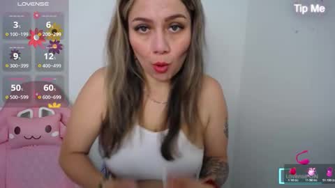 Snapshot of isabella_wish1 chatting on October 20, 1:22 pm isabella_wish1 online show from October 20, 1:22 pm