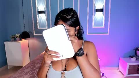 Snapshot of isabella_zc chatting on June 12, 11:42 am isabella zc online show from June 12, 11:42 am