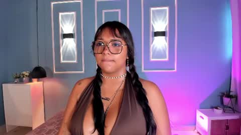 isabella zc online show from June 20, 11:46 am