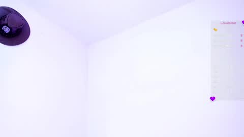 Snapshot of isabellaa_1 chatting on May 20, 5:02 am isabellaa_1 online show from May 20, 5:02 am