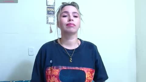 isabellaa_smith03 online show from March 24, 12:04 am