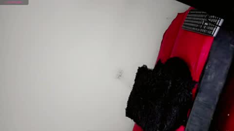 isabellacollen online show from July 19, 1:09 am