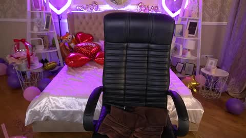 Marina online show from February 8, 4:57 pm