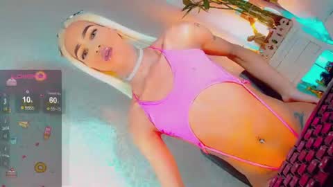 isabellagirs online show from July 1, 9:55 am