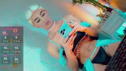 isabellagirs online show from July 10, 5:48 pm