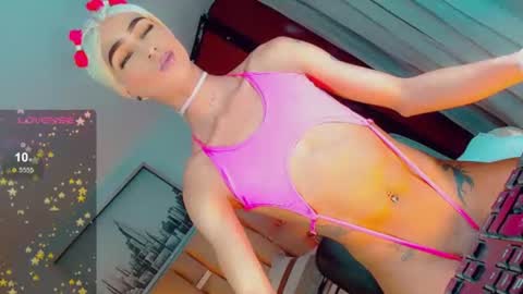isabellagirs online show from July 19, 7:17 pm