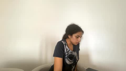 Snapshot of isabellakoffs chatting on September 22, 5:26 pm Isabella.. back again online show from September 22, 5:26 pm