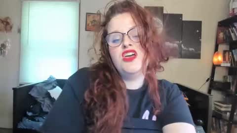 Snapshot of isabellamariedarcy chatting on April 22, 9:49 pm isabellamariedarcy online show from April 22, 9:49 pm
