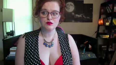 Snapshot of isabellamariedarcy chatting on April 30, 5:41 pm isabellamariedarcy online show from April 30, 5:41 pm