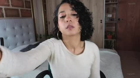 Isabela Paz online show from April 16, 12:28 pm