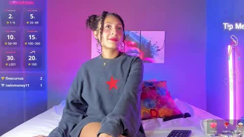 Snapshot of isabellaspencer chatting on October 16, 10:33 pm Isabella online show from October 16, 10:33 pm