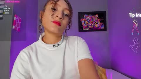 Snapshot of isabellaspencer chatting on October 30, 10:21 pm Isabella online show from October 30, 10:21 pm