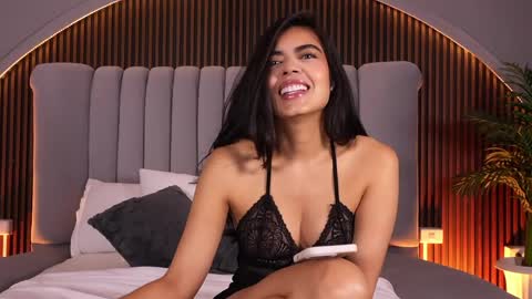 Snapshot of isabellax21 chatting on May 24, 4:06 am Isa online show from May 24, 4:06 am