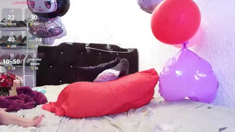 Snapshot of isabelle_sara chatting on March 3, 7:53 pm isabelle_sara online show from March 3, 7:53 pm