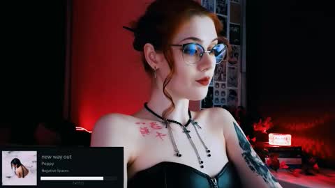 Snapshot of isabelle_stern chatting on October 22, 3:56 pm Madame Isabelle online show from October 22, 3:56 pm