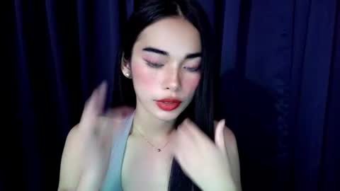 Snapshot of isabelle_willis chatting on November 17, 2:01 pm Isabelle online show from November 17, 2:01 pm