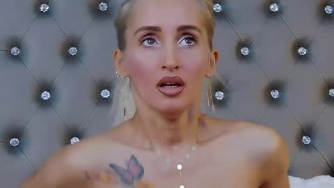 IsabelleEthan online show from January 31, 3:09 am