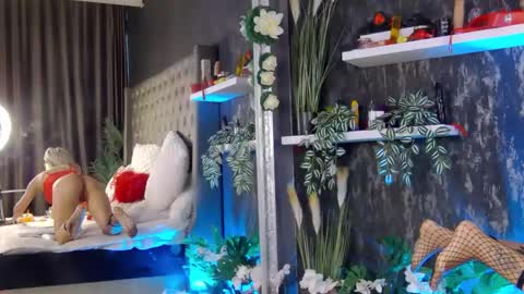 IsabelleEthan online show from February 11, 10:26 am