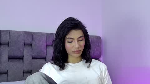 Snapshot of isabellefoxx chatting on December 6, 7:54 am Isa online show from December 6, 7:54 am