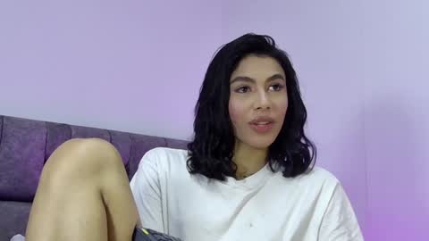 Snapshot of isabellefoxx chatting on December 6, 11:00 am Isa online show from December 6, 11:00 am