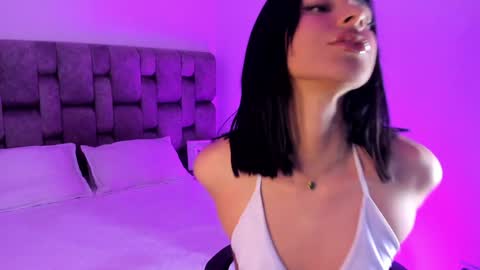 Snapshot of isabellefoxx chatting on December 11, 5:21 am Isa online show from December 11, 5:21 am