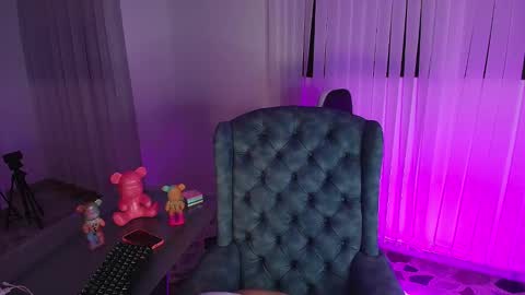 Snapshot of isabellefoxx chatting on January 5, 9:26 am Isa online show from January 5, 9:26 am