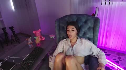 Snapshot of isabellefoxx chatting on January 5, 12:31 pm Isa online show from January 5, 12:31 pm