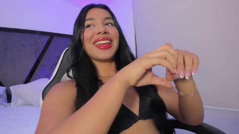 Snapshot of isabellefoxx chatting on September 25, 10:35 pm Isa online show from September 25, 10:35 pm