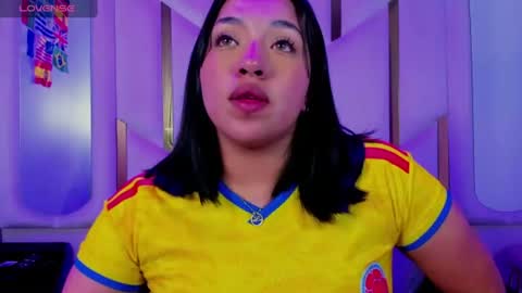 isabellrodriguez18 online show from June 28, 4:07 am