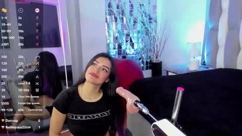 Snapshot of isadiazz chatting on October 16, 4:35 am Isa online show from October 16, 4:35 am