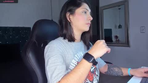 Snapshot of isarogers_dl chatting on January 27, 11:22 am isabel online show from January 27, 11:22 am