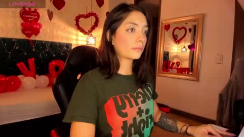 Snapshot of isarogers_dl chatting on February 17, 11:02 am isabel online show from February 17, 11:02 am