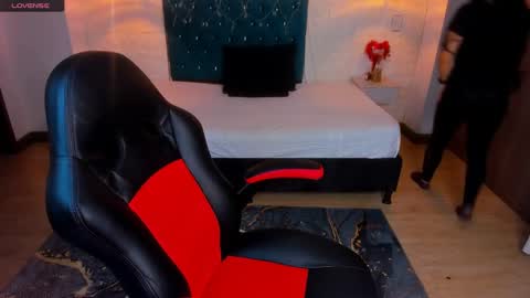 Snapshot of isarogers_dl chatting on March 12, 10:48 am isabel online show from March 12, 10:48 am