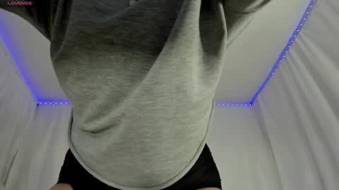 Snapshot of isbelljhs chatting on February 21, 2:56 am Lumi bellx online show from February 21, 2:56 am