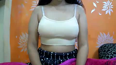 ishika_singh_ online show from December 3, 2:03 am