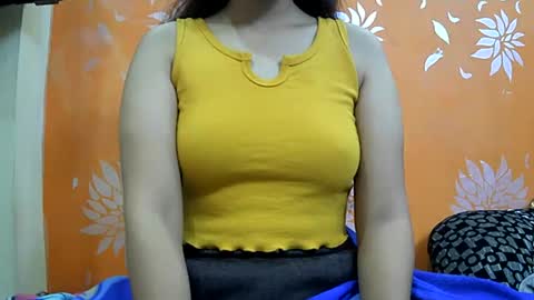 ishika_singh_ online show from February 2, 1:45 am
