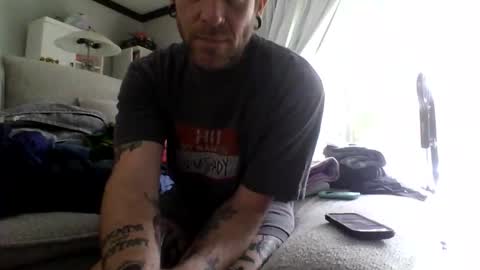 Snapshot of ishouldntbeonhereagain chatting on April 17, 7:39 pm Daddy Master Master Daddy online show from April 17, 7:39 pm