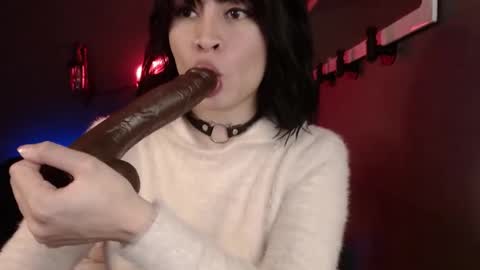 Snapshot of isis_diosa chatting on January 7, 10:52 pm Ana Maria online show from January 7, 10:52 pm