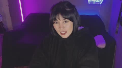 Snapshot of isis_diosa chatting on February 1, 11:10 am Ana Maria online show from February 1, 11:10 am