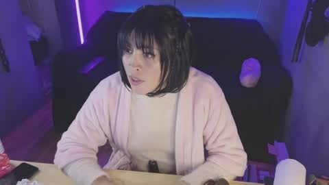 Snapshot of isis_diosa chatting on February 4, 5:10 am Ana Maria online show from February 4, 5:10 am