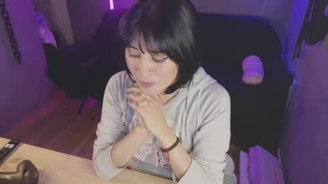 Snapshot of isis_diosa chatting on February 7, 4:06 am Ana Maria online show from February 7, 4:06 am