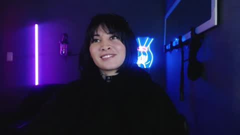 Snapshot of isis_diosa chatting on February 7, 1:11 pm Ana Maria online show from February 7, 1:11 pm